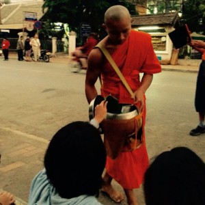 Mönche in LAOS
